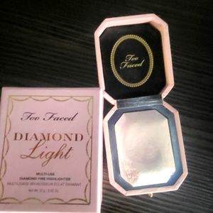 Too faced highlighter
